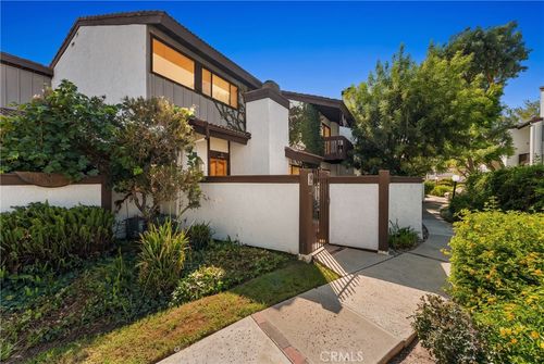 96-21545 Erwin, Woodland Hills, CA, 91367 | Card Image