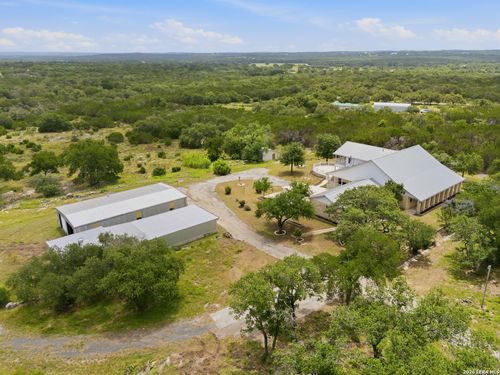 5621 Ranch Road 32, Blanco, TX, 78606-5866 | Card Image