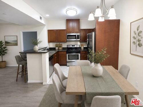 204-13941 Sherman Way, Van Nuys, CA, 91405 | Card Image