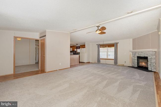 649 Lilac Dr, House other with 3 bedrooms, 2 bathrooms and null parking in NEW PROVIDENCE PA | Image 4