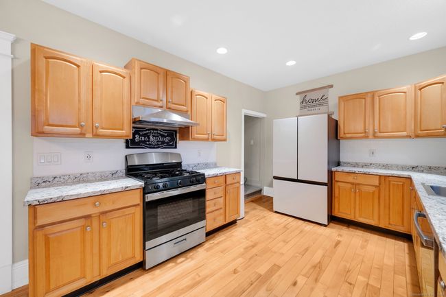 1379 Mapleton Ave, House other with 3 bedrooms, 3 bathrooms and null parking in Suffield CT | Image 11