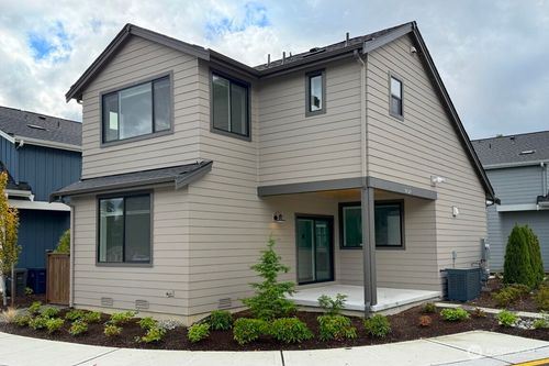 10349 135th Cir Ne, Kirkland, WA, 98033-8714 | Card Image