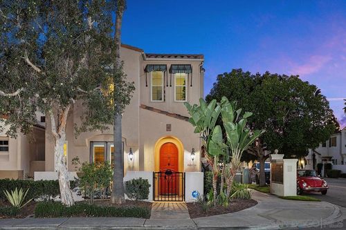 2793 E Bainbridge Rd, San Diego, CA, 92106-6070 | Card Image