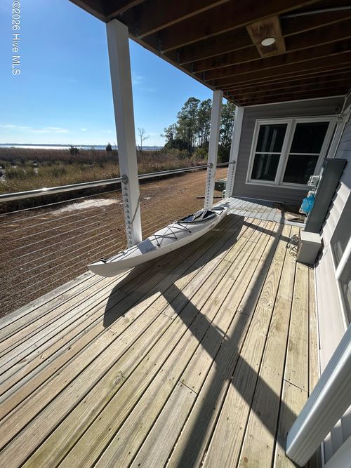 9111 Riverview Dr, New Bern, NC, 28560-7235 | Card Image