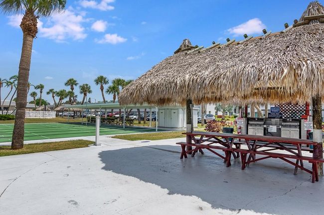 APT-8 - 5267 81 St St N, Condo with 2 bedrooms, 1 bathrooms and null parking in St Petersburg FL | Image 29