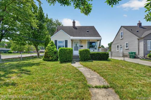 28417 Barton St, Garden City, MI, 48135-2703 | Card Image