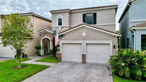 0-668 Ne 191st St, Miami, FL, 33179-3917 | Card Image