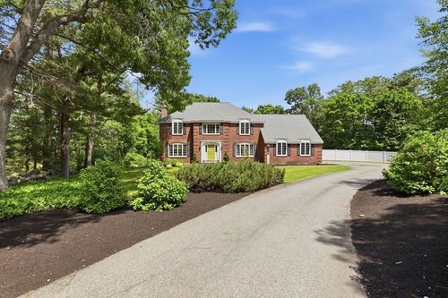 39 Smithshire Est, Andover, MA, 01810-2974 | Card Image