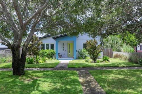 2637 Bayside Dr S, ST PETERSBURG, FL, 33705-3240 | Card Image