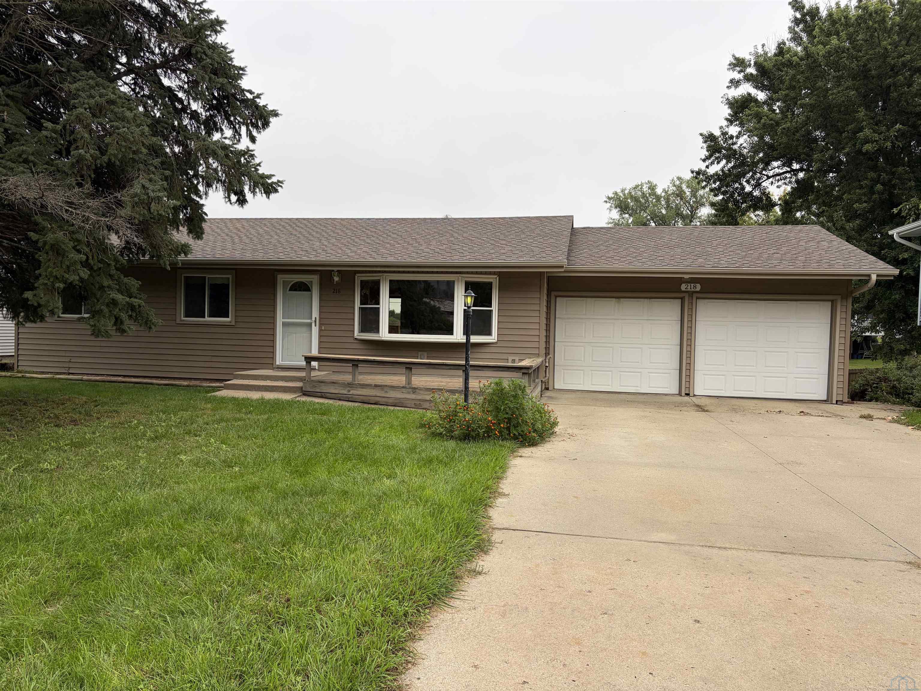 218 S Colon St, For Sale in Sioux City - eXp Realty