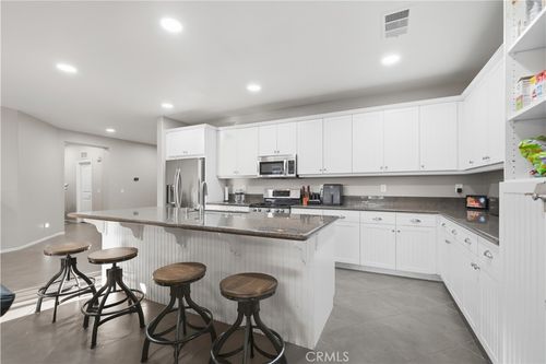 35831 Bobcat Way, Murrieta, CA, 92563 | Card Image