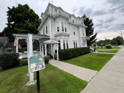 5 Park St, Morristown, VT, 05661-5714 | Card Image