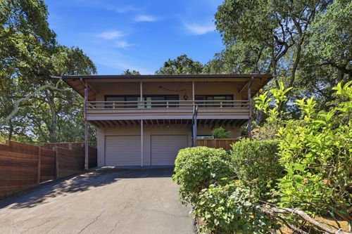 9 Russell Ave, Portola Valley, CA, 94028-7246 | Card Image