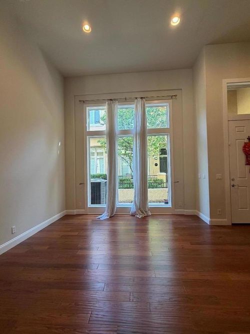 5080 Ruffino Ter, San Jose, CA, 95129-5117 | Card Image