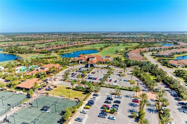 5016 Savona Run, House other with 2 bedrooms, 2 bathrooms and null parking in BRADENTON FL | Image 40