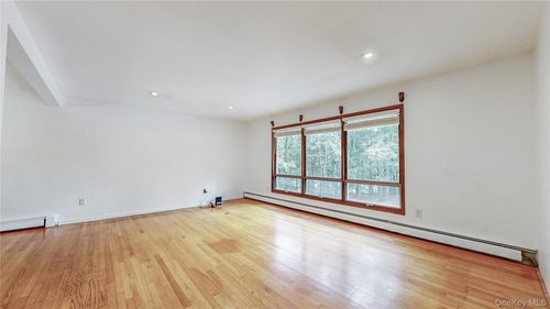 27 Jean Dr, Monroe, NY, 10950-4520 | Card Image