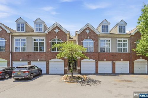 l127-212 Riverwalk Way, Clifton, NJ, 07014-1734 | Card Image