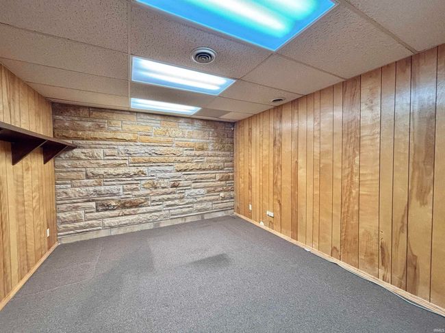 8 E Main St, Home with 0 bedrooms, 2 bathrooms and null parking in Bloomfield IN | Image 7