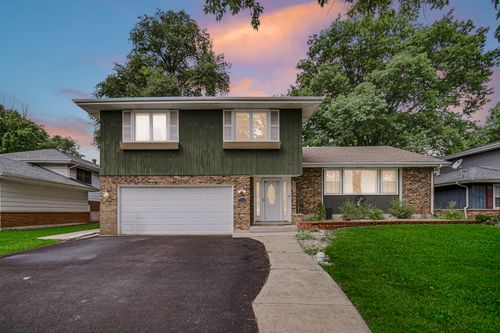 17742 Larkspur Ln, Homewood, IL, 60430-1129 | Card Image