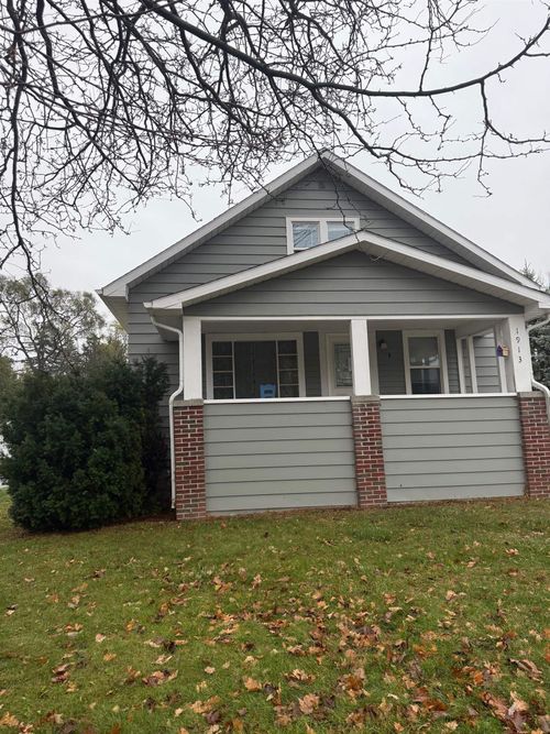 1913 Michigan Ave, Bay City, MI, 48708-4918 | Card Image