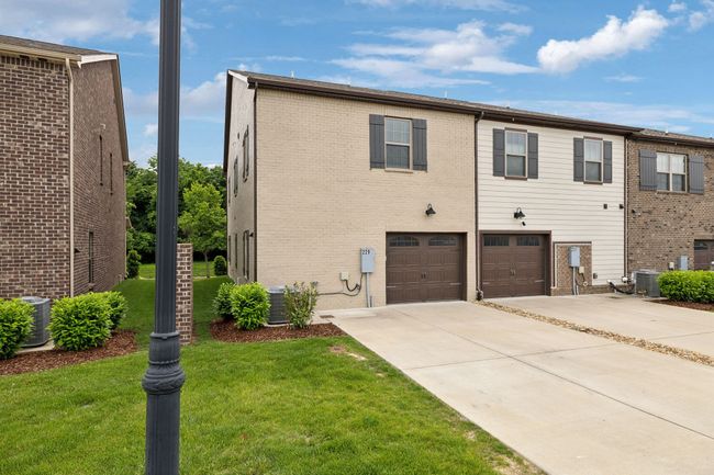 229 Claremont Ct, Townhouse with 3 bedrooms, 3 bathrooms and 1 parking in Gallatin TN | Image 32