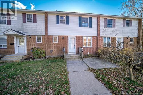 5 Deer Pk, Oromocto, NB, E2V1J2 | Card Image