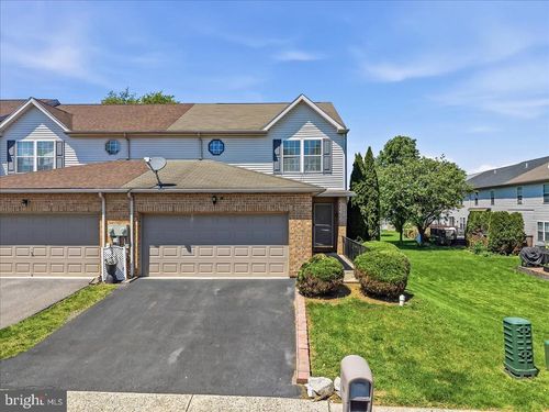 1260 Hawthorn Dr, EASTON, PA, 18040-5831 | Card Image