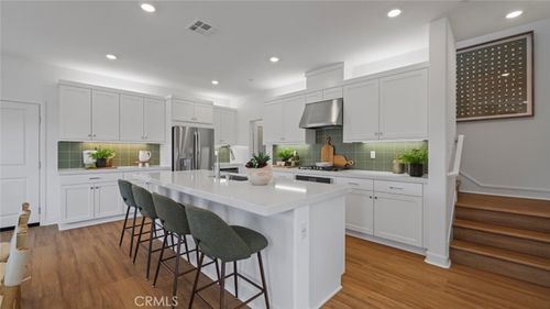 457 Snowdrop Ln, Santa Paula, CA, 93060-8059 | Card Image
