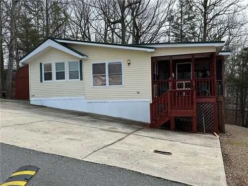 158 Eagle Dr, Badin Lake, NC, 28127 | Card Image