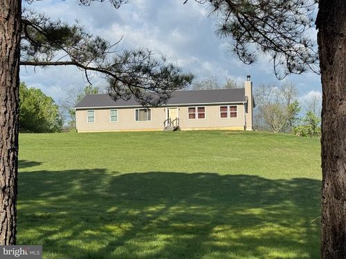 1660 Highland Ridge Rd, BERKELEY SPRINGS, WV, 25411-6072 | Card Image