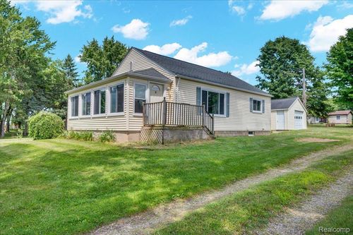 3852 Lapeer Rd, Lapeer, MI, 48446-8775 | Card Image