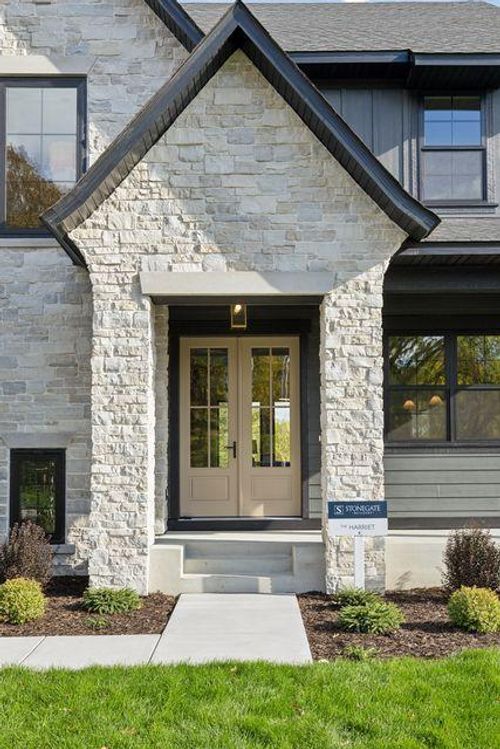 9511 Eagle Ridge Rd, Chanhassen, MN, 55317-2706 | Card Image