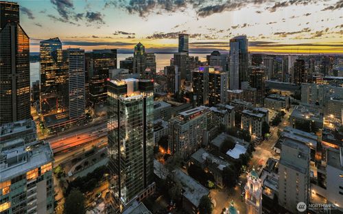 unit-512-800 Columbia St, Seattle, WA, 98104-2484 | Card Image