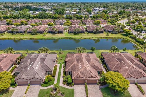 8280 Varenna Dr, SARASOTA, FL, 34231-3057 | Card Image