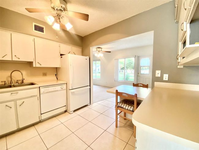 21 - 2311 Brisbane Street, Condo with 2 bedrooms, 2 bathrooms and null parking in Clearwater FL | Image 10