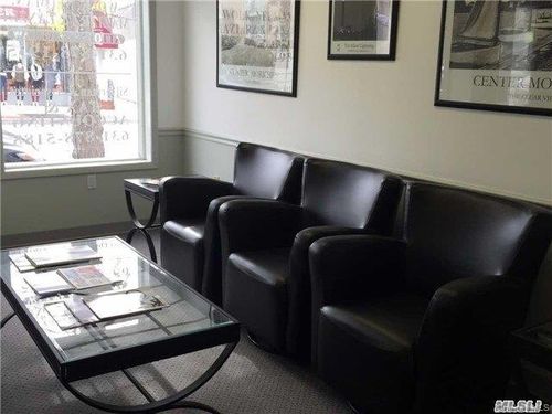 373 Main St, Center Moriches, NY, 11934-3510 | Card Image