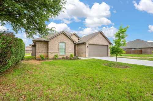1707 Lakeway Dr, Cleburne, TX, 76033-6950 | Card Image