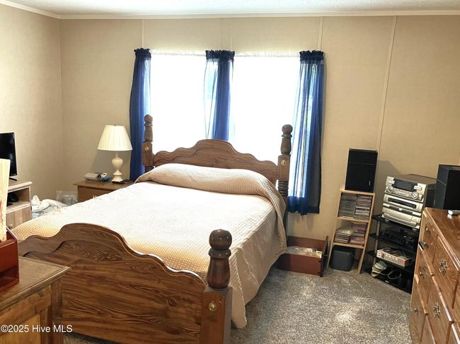 Master Bedroom is 17x13 | Image 13