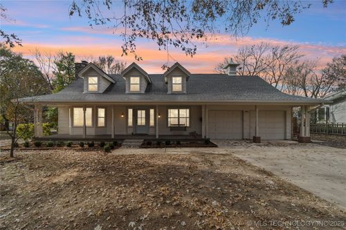 8324 S Indianapolis Ave, Tulsa, OK, 74137-1739 | Card Image