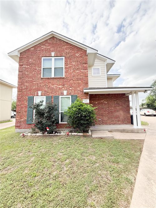 515 Camp Ct, College Station, TX, 77840-5085 | Card Image
