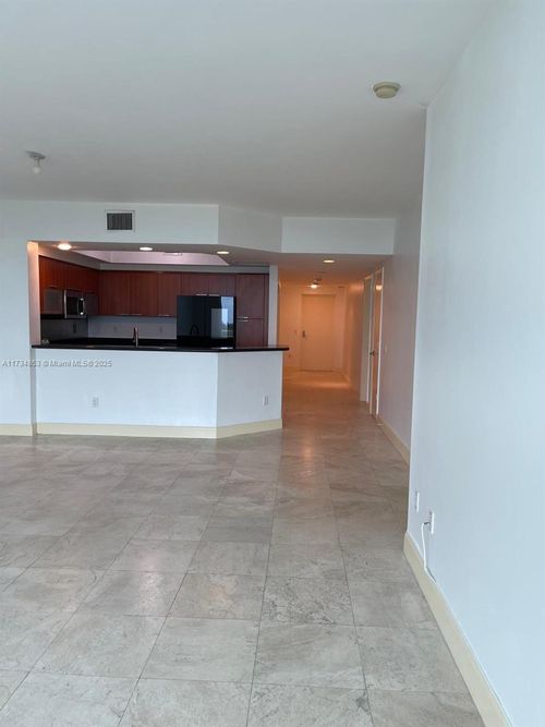 apt-1103-15051 Royal Oaks Ln, North Miami, FL, 33181-2466 | Card Image