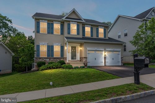 3014 Lynwood Ct, PENNSBURG, PA, 18073-1288 | Card Image