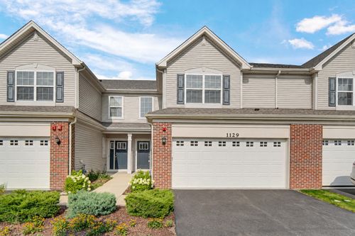 1129 Hawk Hollow Dr, Yorkville, IL, 60560-7111 | Card Image
