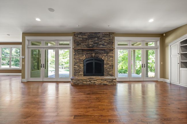 1360 S Highway 92, House other with 5 bedrooms, 6 bathrooms and null parking in Jamestown KY | Image 25