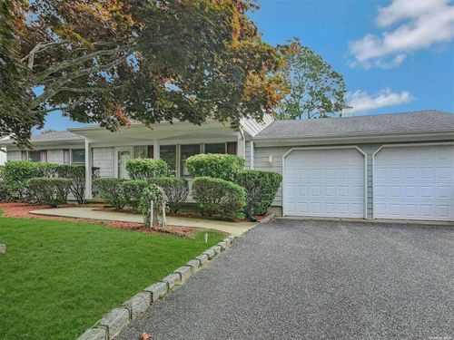 10 Newpoint Lane, East Moriches, NY, 11940 | Card Image