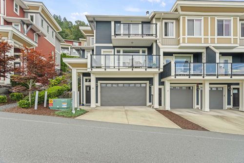 8-6026 Lindeman St, Chilliwack, BC, V2R0W1 | Card Image