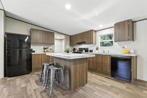 131 Kelly Ct, Azle, TX, 76020-6709 | Card Image