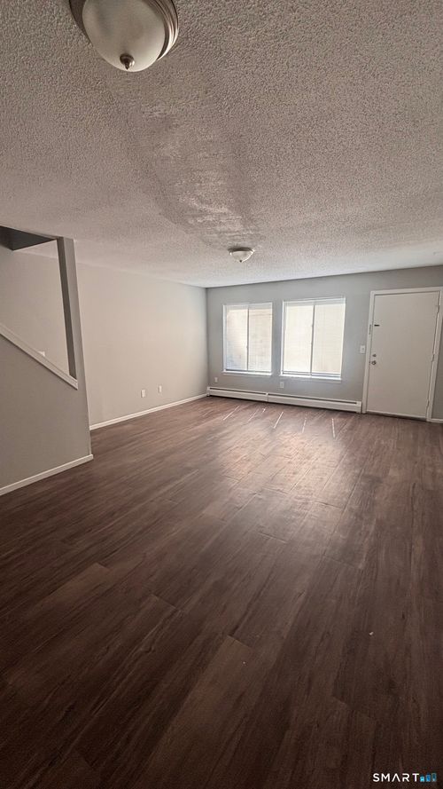 7i-1 Talcott Forest Rd, Farmington, CT, 06032-3576 | Card Image