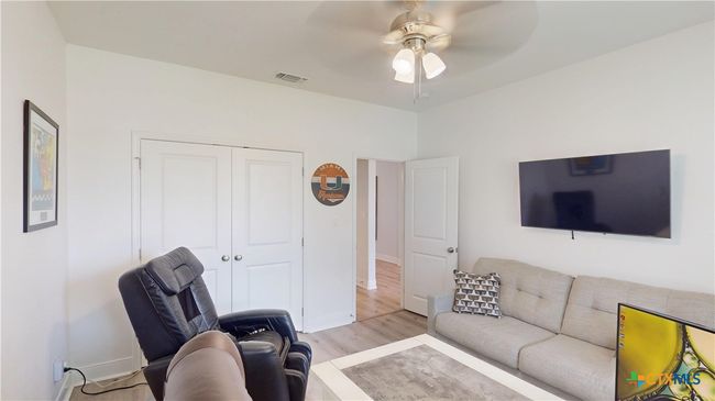 Guest bedroom used as office | Image 25