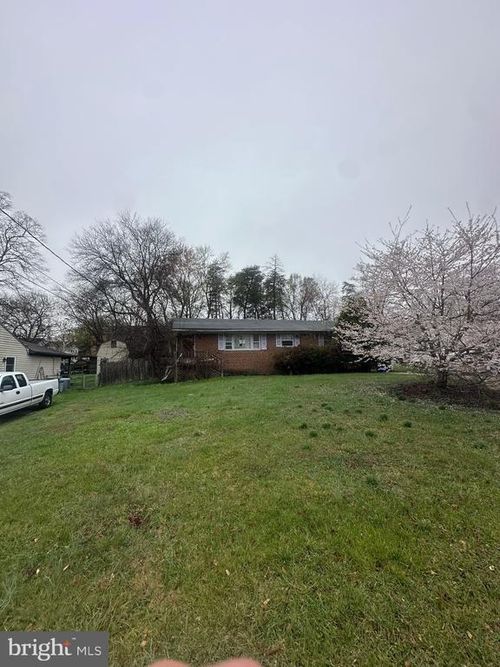 9126 Grant Ave, LAUREL, MD, 20723-1714 | Card Image